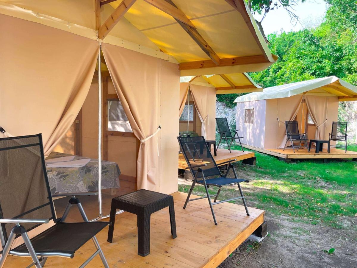 Divoto Glamping Hotell Baltsjik Eksteriør bilde
