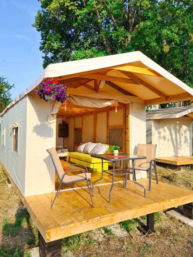 Divoto Glamping Hotell Baltsjik Eksteriør bilde