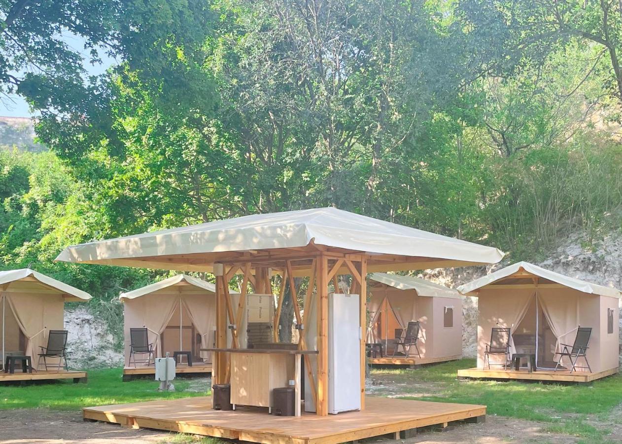 Divoto Glamping Hotell Baltsjik Eksteriør bilde